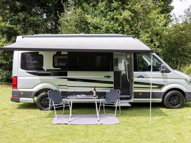 California – Volkswagen Grand California 680 - automatic, luxury camper van