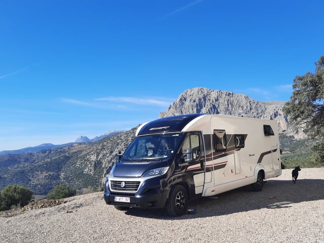 Swift Toscane – Extra geräumiges Wohnmobil Tuscany Swift für 4 Personen