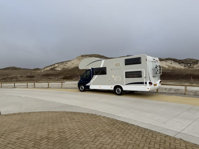 6p spacious family camper with bunk beds