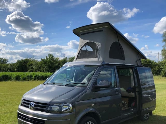 Bubba – 4 berth Volkswagen campervan from 2011