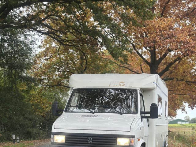 Jeranca β Cozy camper for 4 persons with reversing camera.