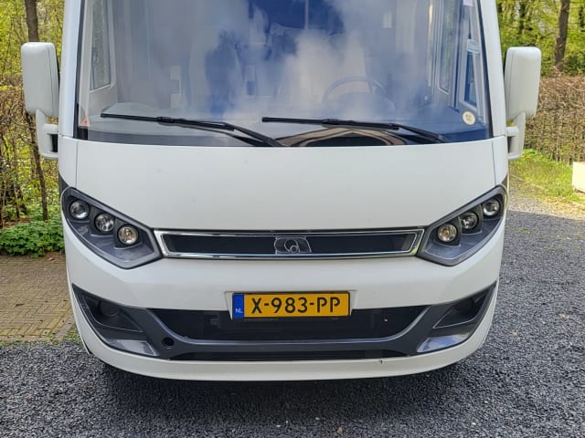4p Luxe Adria Sonic 700 SC Integraal