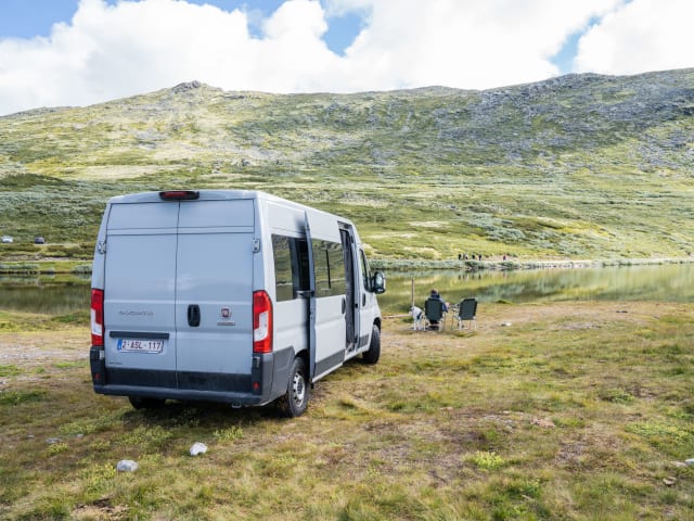 Patsy – 2p Fiat campervan uit 2020