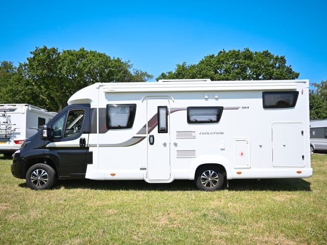 Autobus Peugeot 4 places à partir de 2020