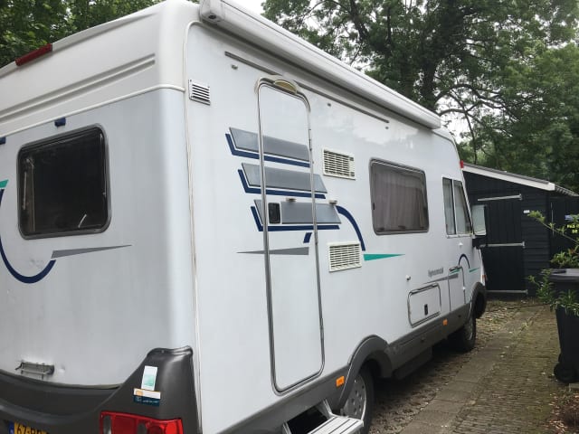 Hymer camper for 2 or 3 people for rent.