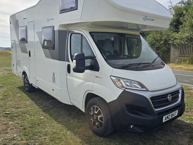 Lottie – 7 berth Sun Living a70dk AUTOMATIC 2021 7 belts