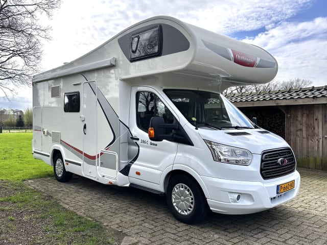 GEWELDIGE & LUXE 6 persoons camper!