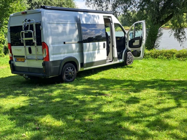 4 pers Fiat Ducato buscamper uit 2017