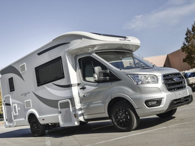 NXA – AutoRoller 707 4 Person Family Motorhome 