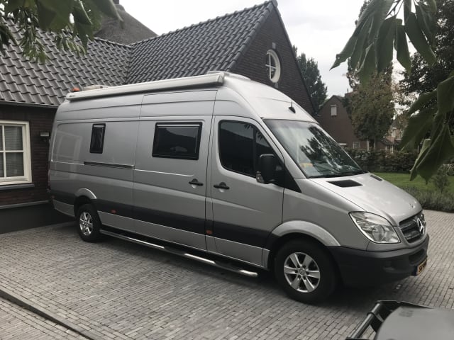 MB Sprinter 318 CDI (184pk) Bus Camper mit voller Option!! 210cm Stehhöhe !!