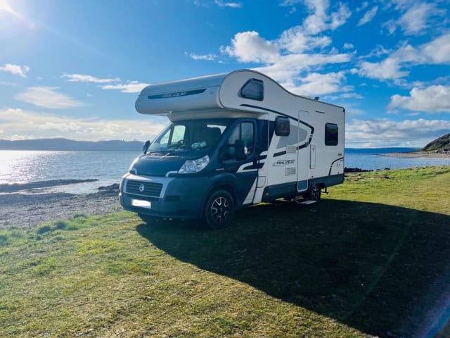 6 berth Swift Escape 686