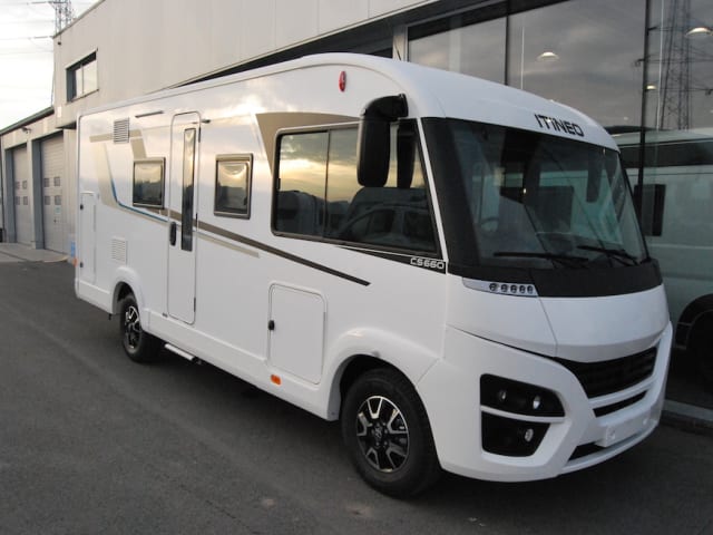 Itineo CS 600: Il camper integrale familiare compatto ideale!