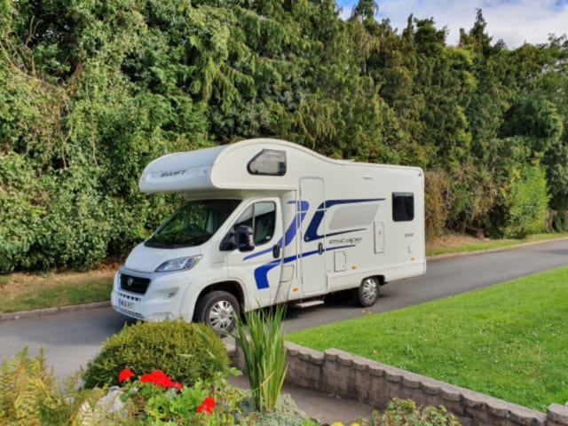 Cadman campers – 4 berth Fiat ducato