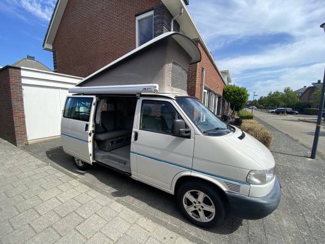 4p Volkswagen bus uit 1998