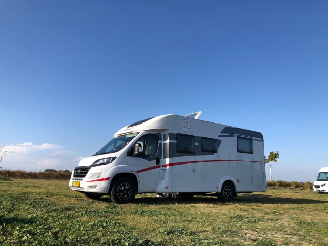 Sunlight T68  – Luxe Sunlight camper T68 