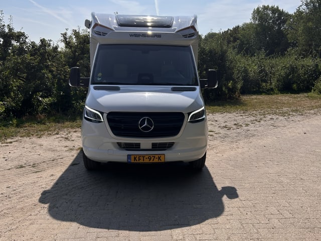Mooi Mercedes Benz 4 p, van 2025 – Mercedes-Benz semi-intégrée à 4 places à partir de 2025