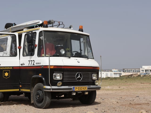 Barry – Camping-car Mercedes 508 oldtimer hors réseau unique