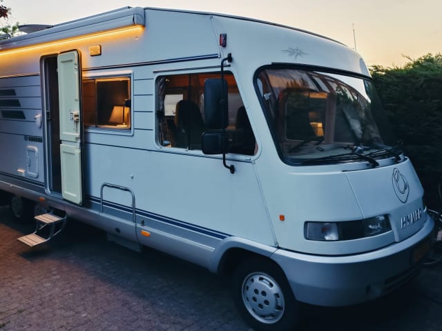 Plaatje – 2 Person Hymer integral
