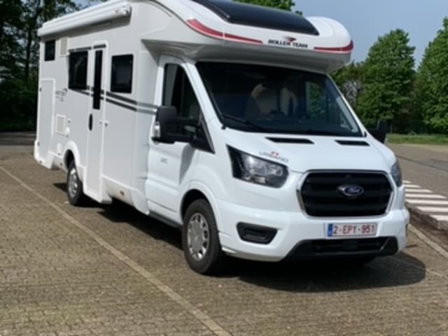 Holiday Adventure – 4p Roller Team semi-integrated uit 2022