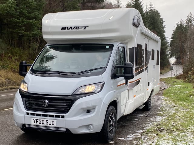 6 berth Swift Edge 2020 motorhome