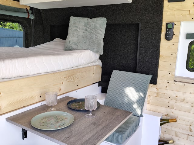 Zelfbouw campervan 2 personen