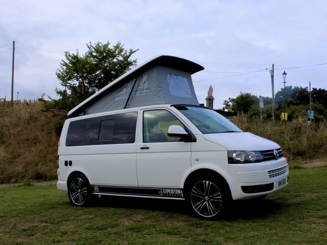 4 berth Volkswagen bus from 2015