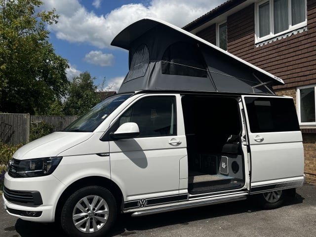 Mowgli – 4 berth VW Camper - Awning, Kitchen Unit & BBQ included