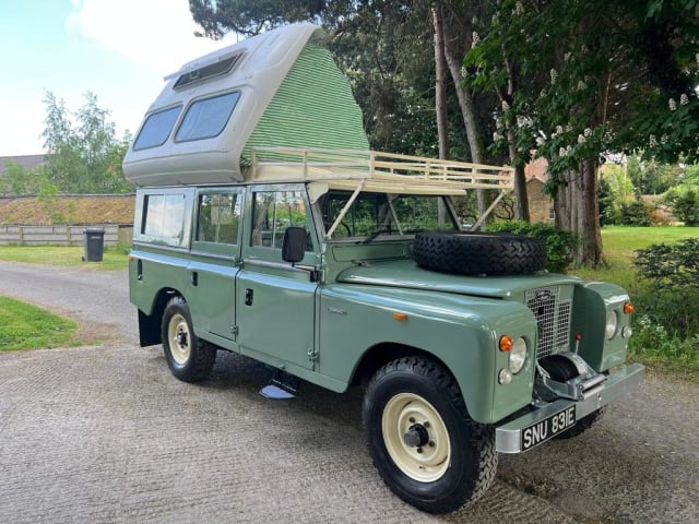 The Northumbrian Rover – 4 berth Land Rover rooftop from 1967