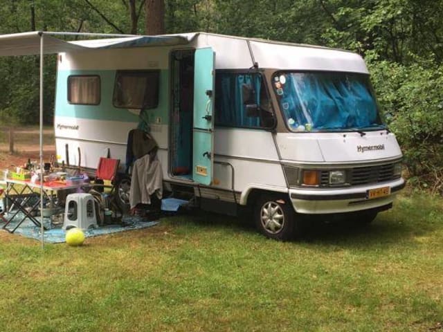 nice super cozy Hymer vintage camper