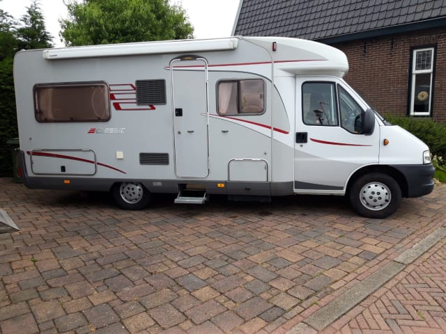 4p Hymer  uit 2005, 