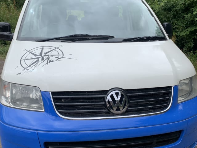 Sky – 4 berth Volkswagen Transporter campervan 