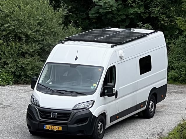 Nimbus – Luxe Off-grid game camper uit 2023