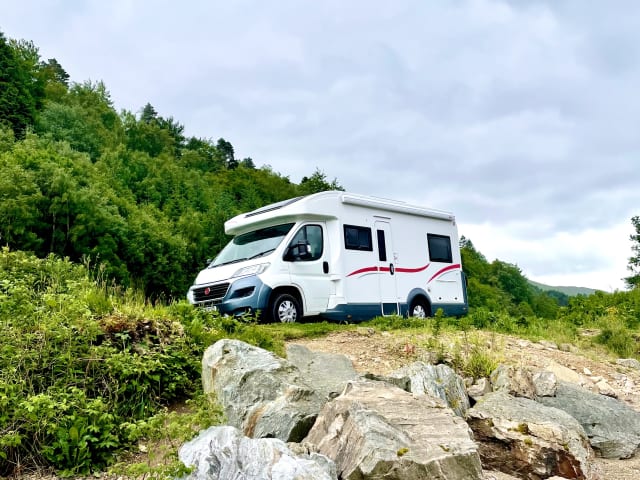 Fantastisches Wohnmobil mit 4 Schlafplätzen