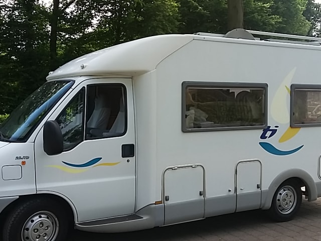 Mooie knusse camper