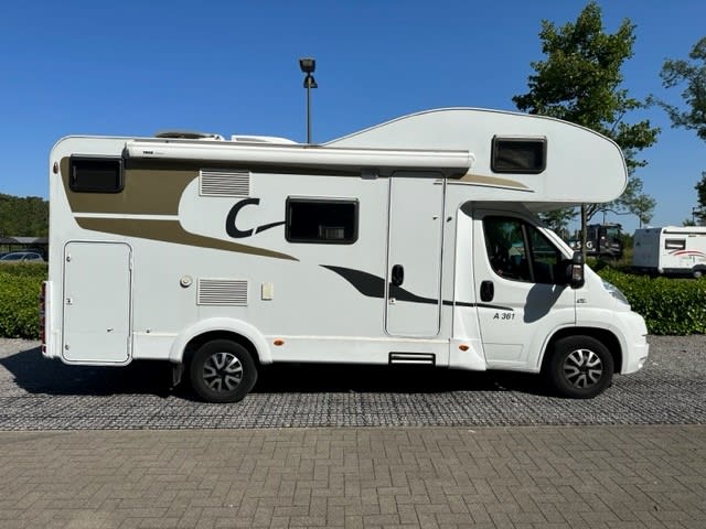 Camping-car familiale Fiat alcôve 6p