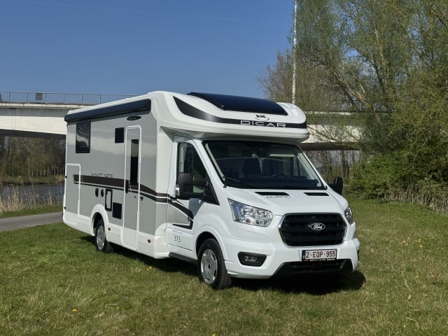 4p Benimar semi-integrated uit 2025