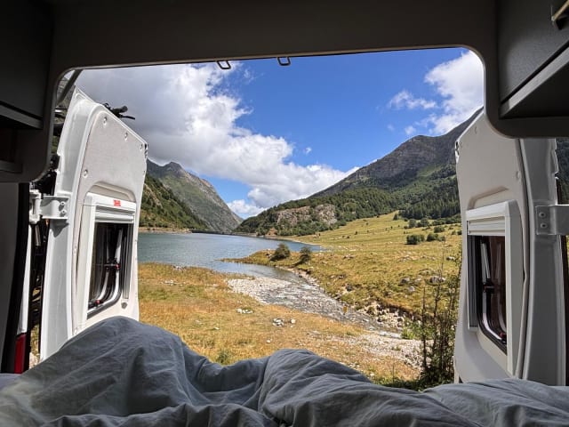 4p Weinsberg bus uit 2023