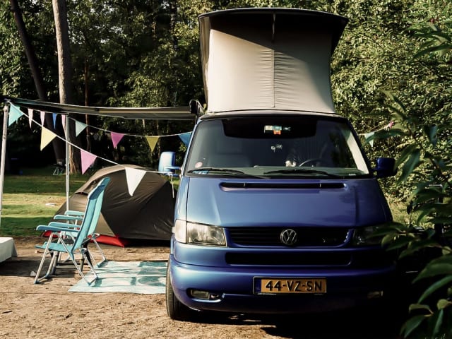 4p Volkswagen bus from 2001
