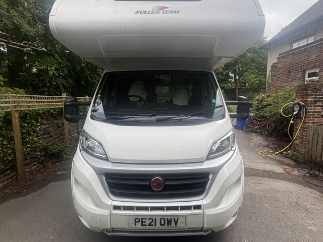 Harry’s camper  – 6 berth Roller Team alcove from 2021