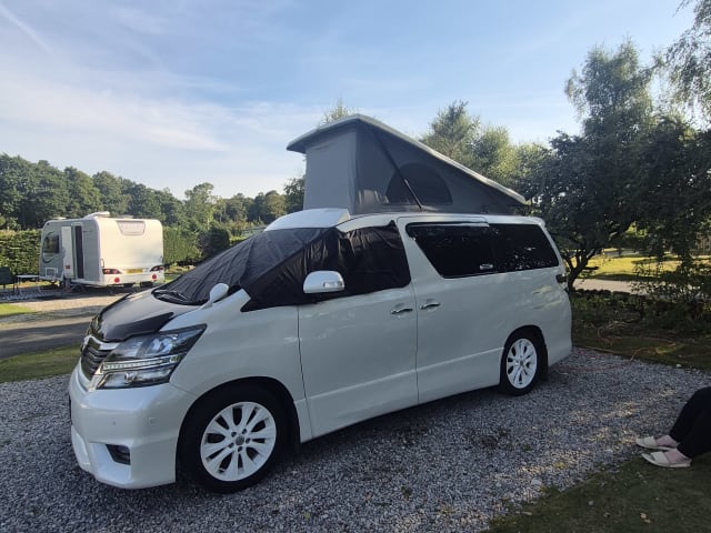 VEL – Campervan Toyota a 2 posti letto del 2009