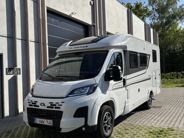 Adria Compact DL AUTOMATISCH