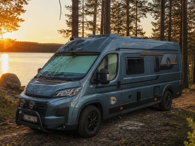 Benni – *NIEUWE* Benimar bus uit 2026