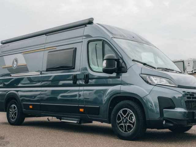 Benni – 2-person Benimar bus from 2026