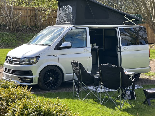 Billy – Our gorgeous twinkling Campervan