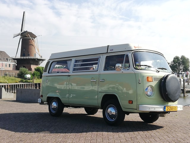 T2 Westfalia uit 1978 – Rilassati in stile anni '70.