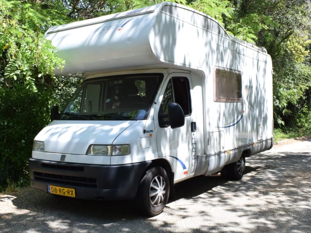 Lovely Family Camper - 6p Dethleffs Alcove from 2008