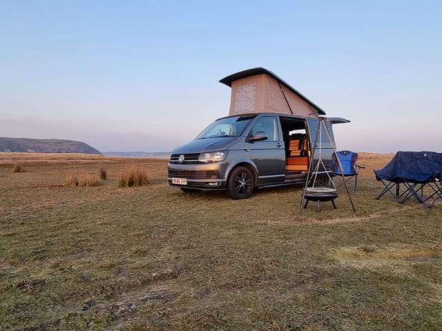 Marina – Camper VW T6 adatto alle famiglie e ai cani