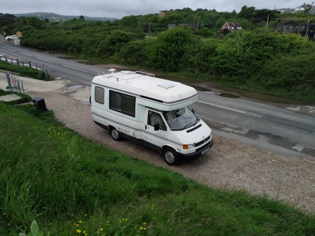 Jeremy Morehouse – Klassischer Alkoven 98 Autosleeper Clubman GL für netzunabhängiges Wohnen