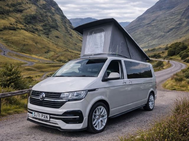 Ernie – 4 berth Volkswagen Campervan - Ernie