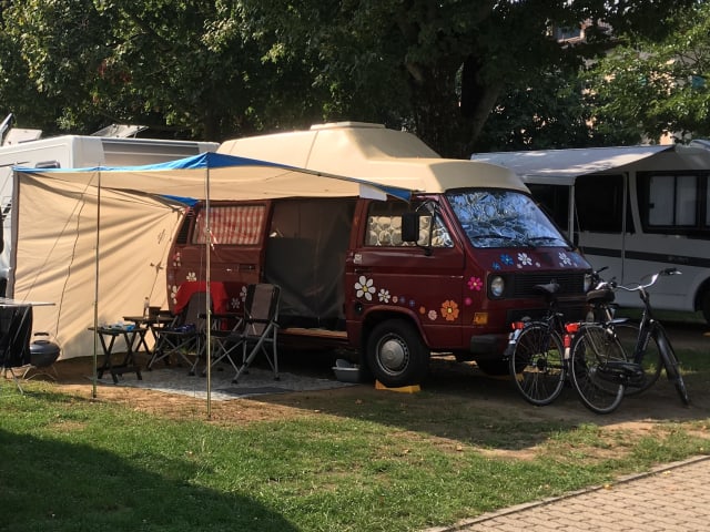 Woodie woodstocker – 2p Volkswagen campervan uit 1984